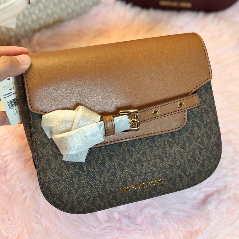 MICHAEL KORS EMILIA SADDLE BAG